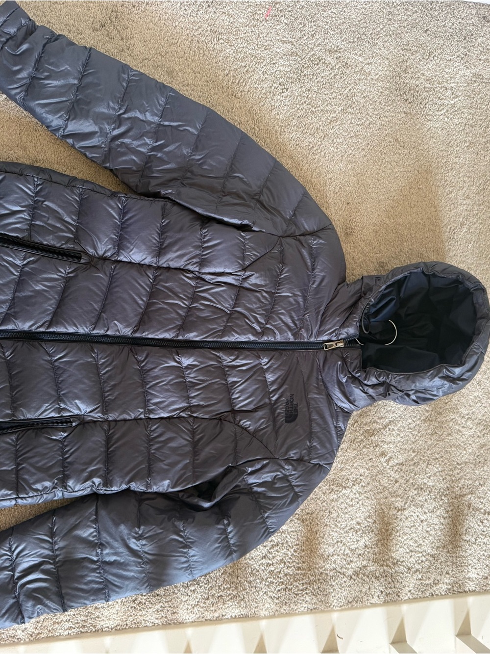 The North Face Navy Jacket - Picture 7 of 7